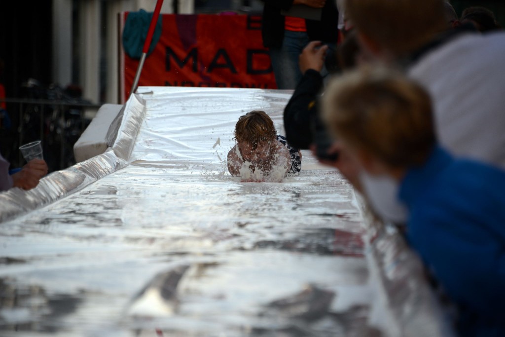 ../Images/Donderdag kermis 476.jpg